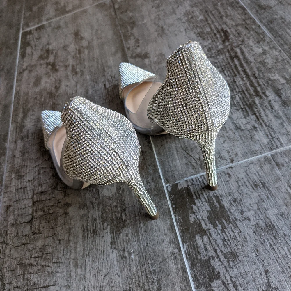 STEVE MADDEN Malibu Rhinestone Studded Clear Pump Size 6.5